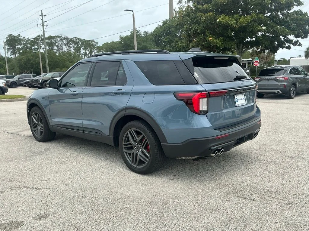 Used 2025 Blue Ford ST image 10