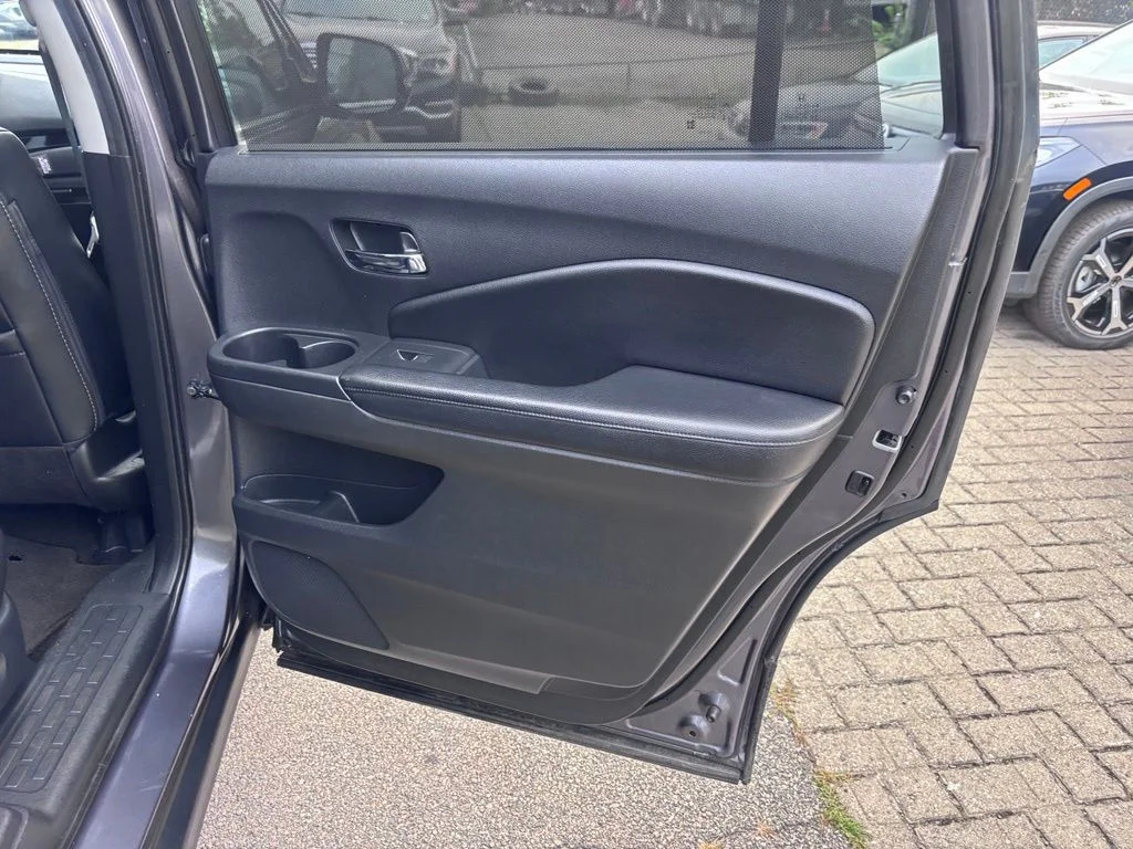 Used 2019  Honda Elite image 29