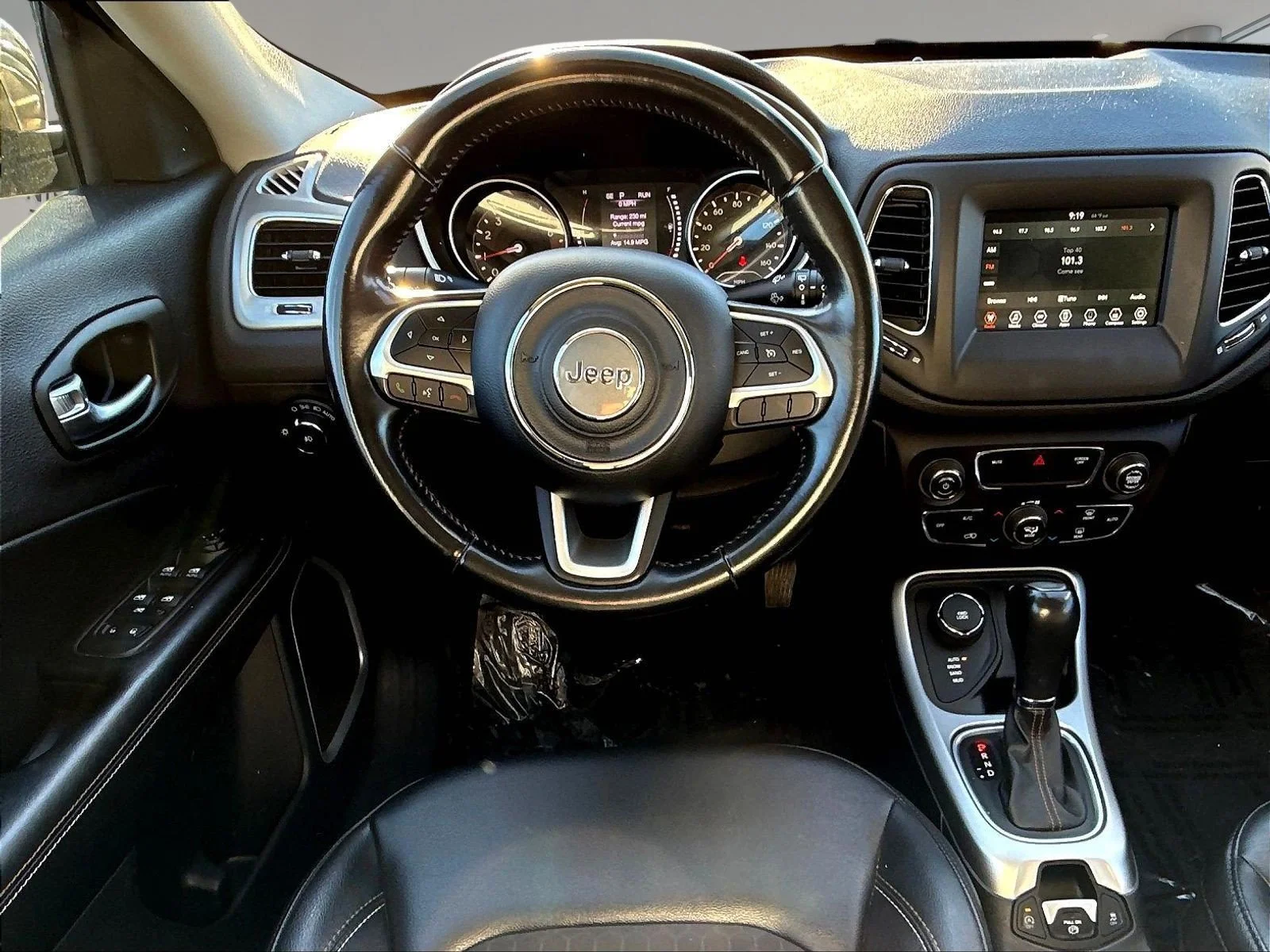 Used 2020 Crystal Metallic Jeep Latitude image 10