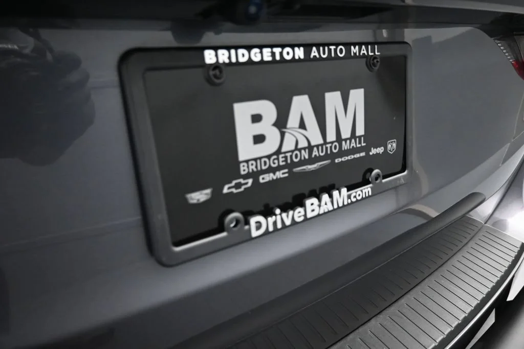 Used 2023  Honda EX-L image 32