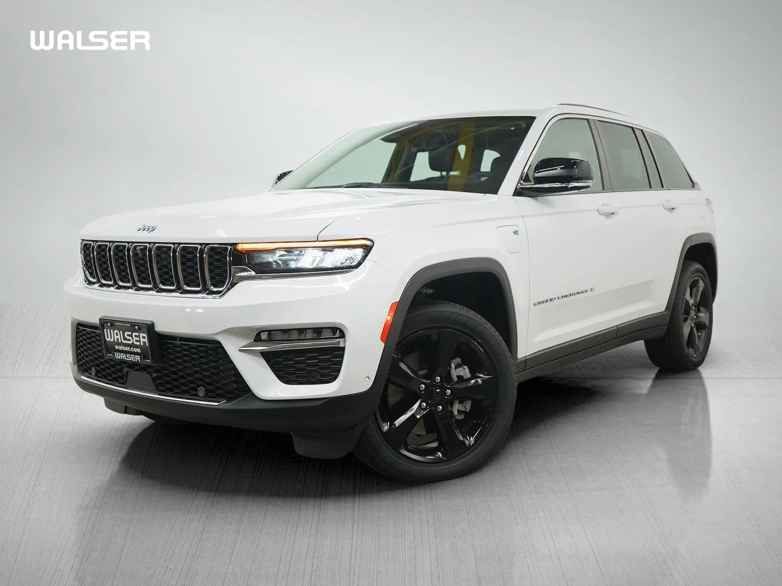 2022 Jeep Grand Cherokee 4xe 4x4's photo