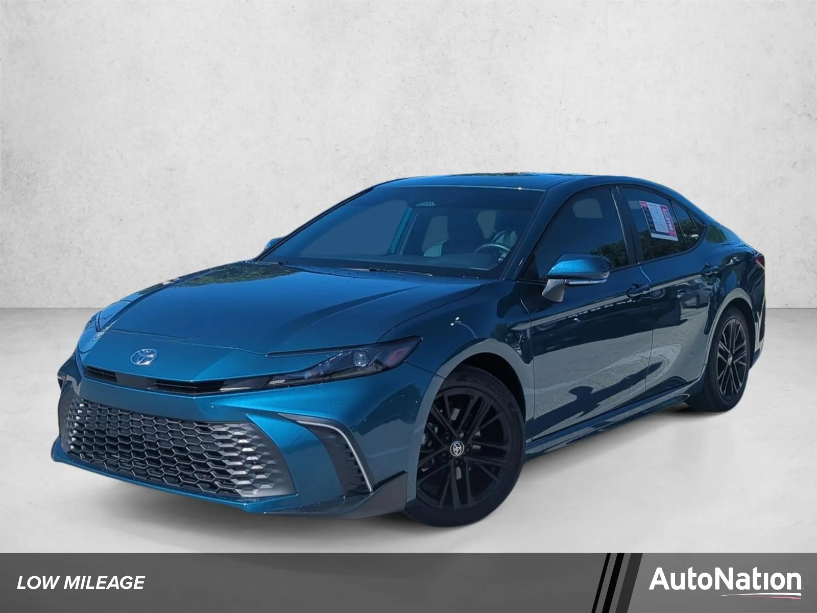 Used 2026 Ocean Gem Toyota SE image 1