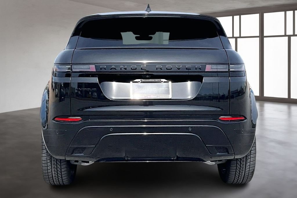 Used 2025 Santorini Black Metallic Land Rover Dynamic image 4