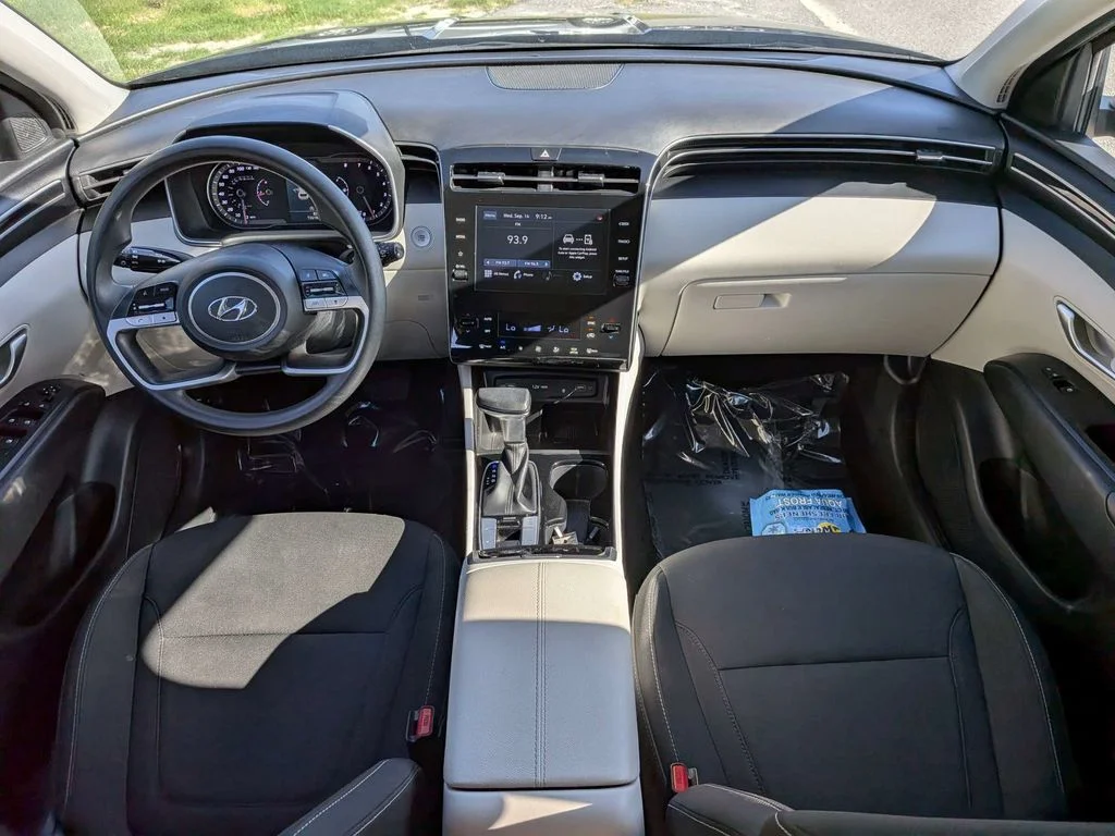 Used 2024 Black Hyundai SEL image 14