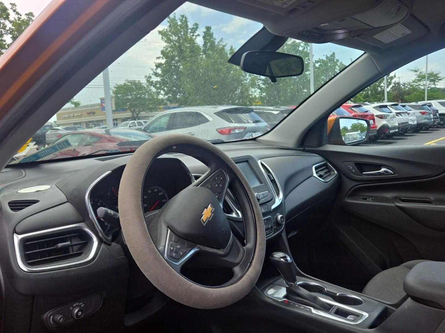 Used 2018 Chevrolet Equinox LT with VIN 2GNAXJEV4J6329701 for sale in Williamsville, NY
