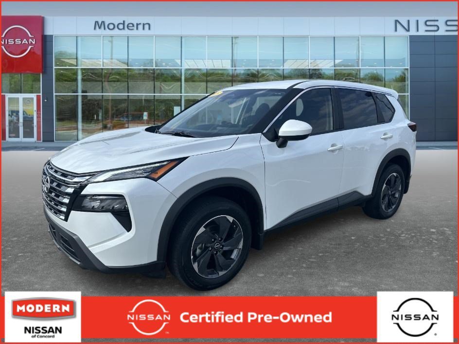 Used 2025 Everest White Pearl Nissan SV image 1