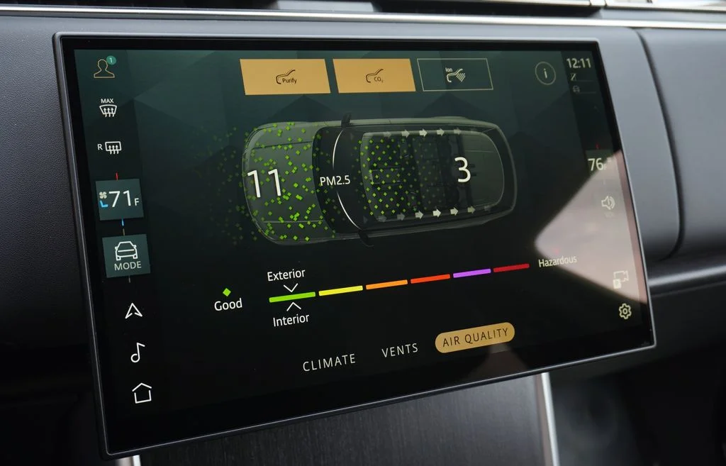 New 2026 Obsidian Black in Gloss Finish Land Rover SV image 29