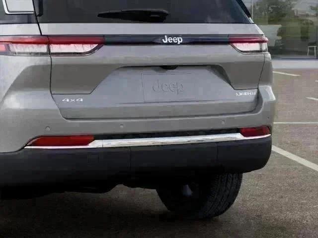 New 2026 Silver Zynith Exterior Paint Jeep Limited image 22