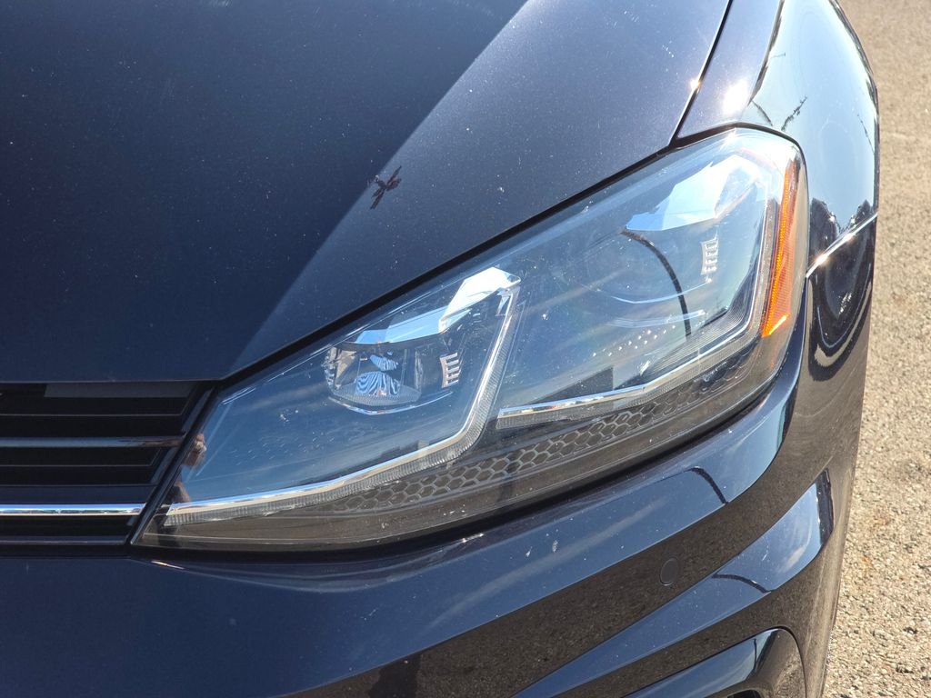 Used 2018  Volkswagen DCC & Navigation 4Motion image 13