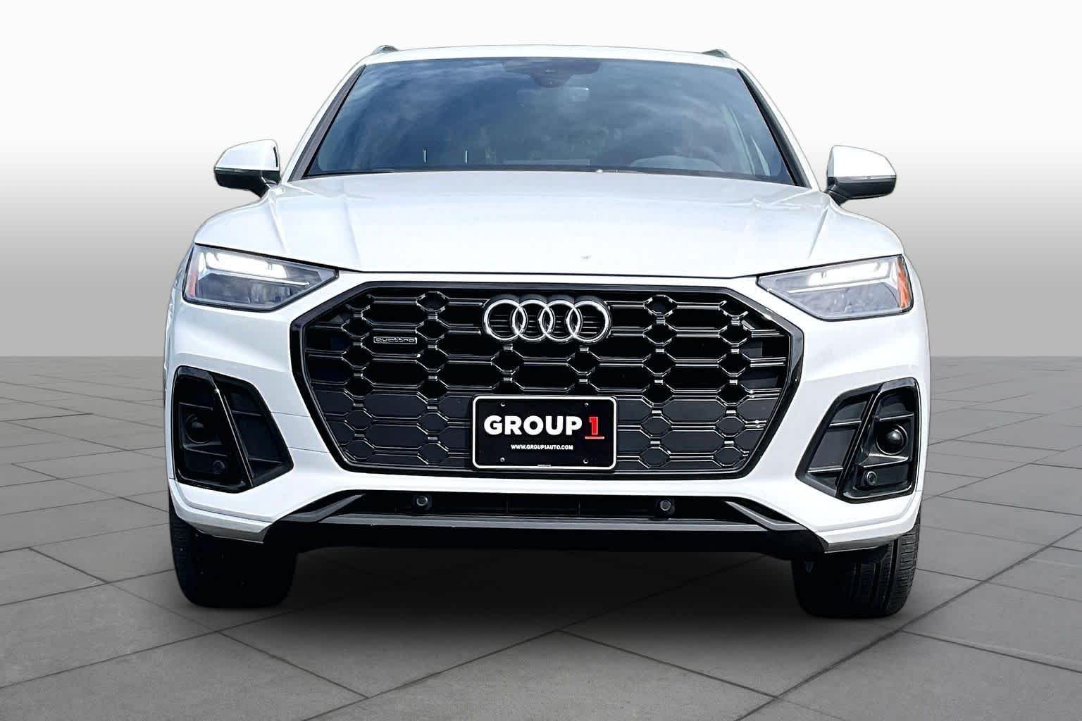 Used 2025 Glacier White Metallic Audi S line Premium image 3