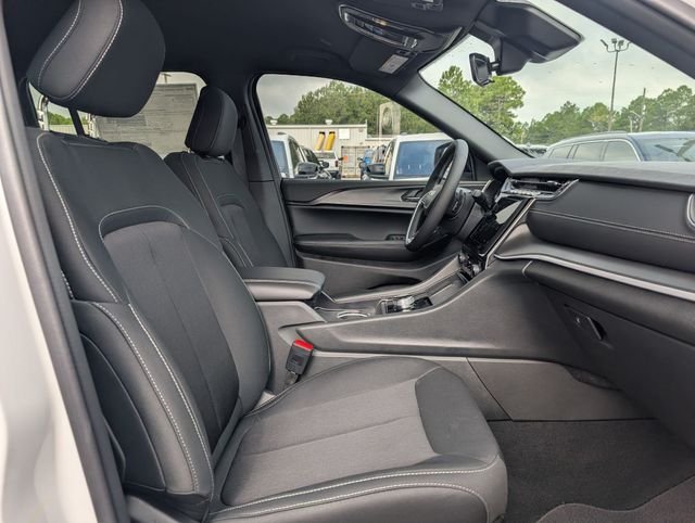 New 2026 Bright White Clearcoat Jeep Laredo image 29