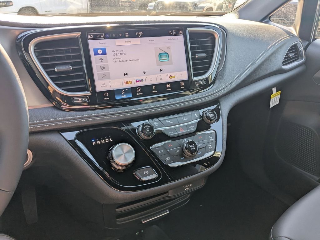 2026 Chrysler Pacifica Select - Photo 21