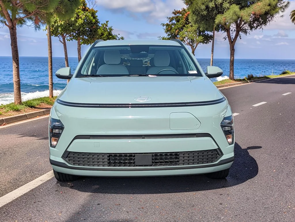 Used 2024 Green Hyundai SEL image 3