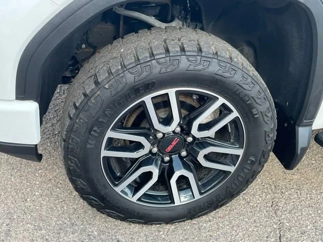 Used 2025 Summit White GMC AT4 image 10