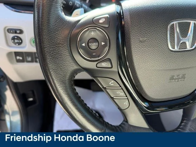 Used 2017 Blue Honda Touring image 20
