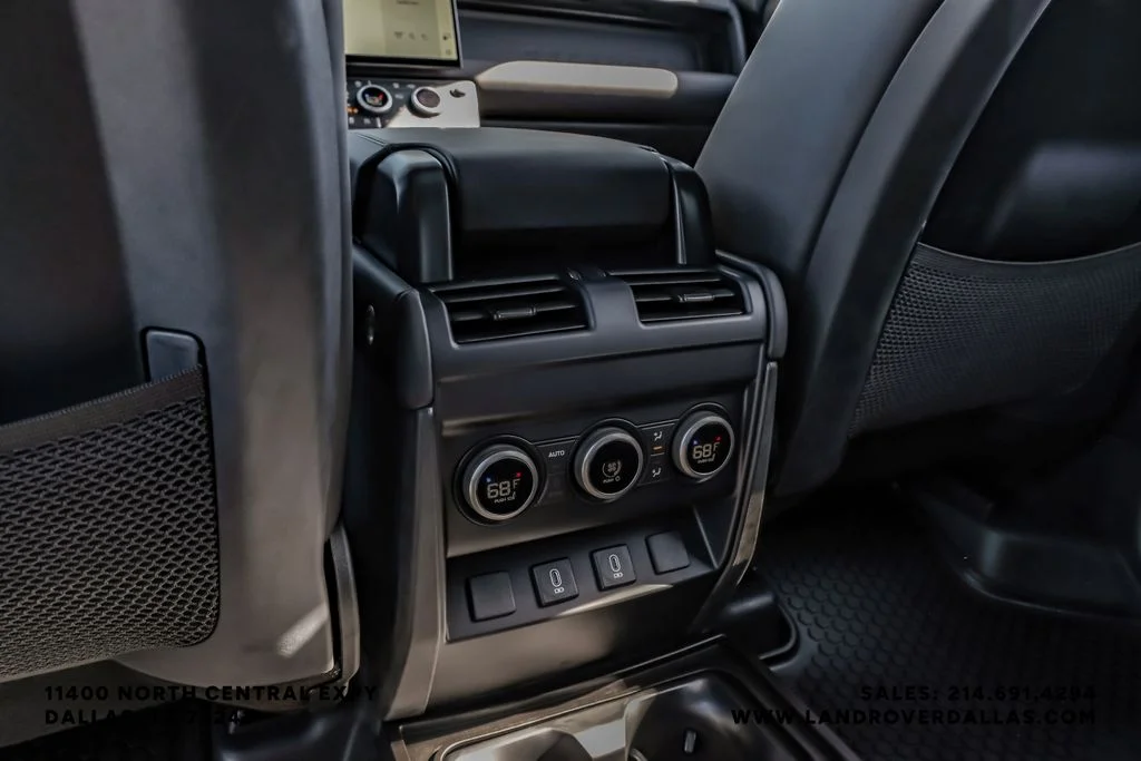 New 2026 Fuji White Land Rover X-Dynamic SE image 37