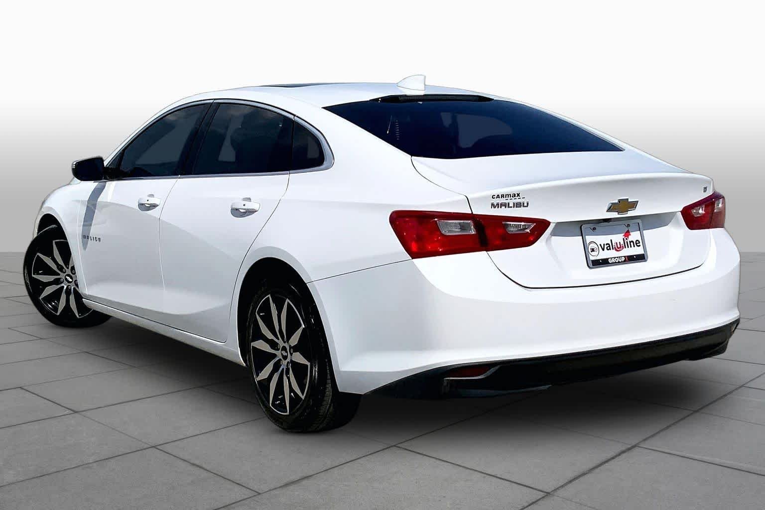 Used 2017 Summit White Chevrolet LT image 12