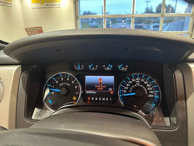 Used 2011  Ford XLT image 27