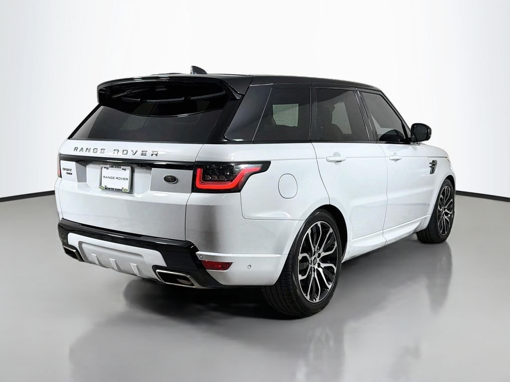 Used 2022 White Land Rover HSE Dynamic image 5