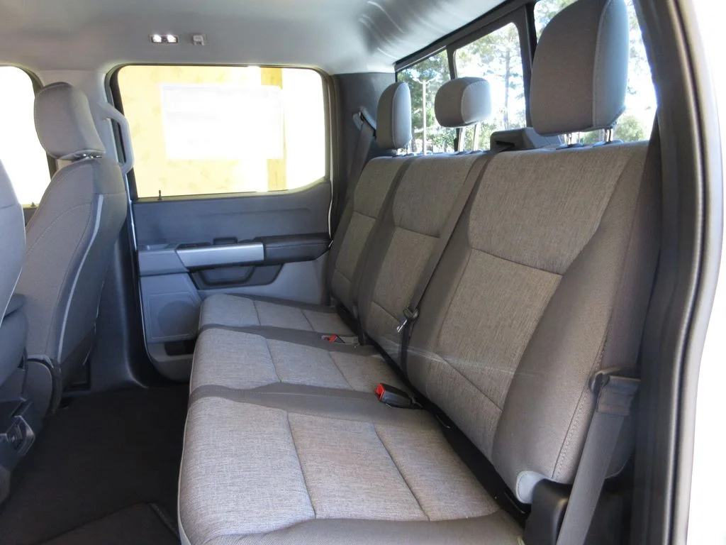 New 2026 Oxford White Ford XL image 26