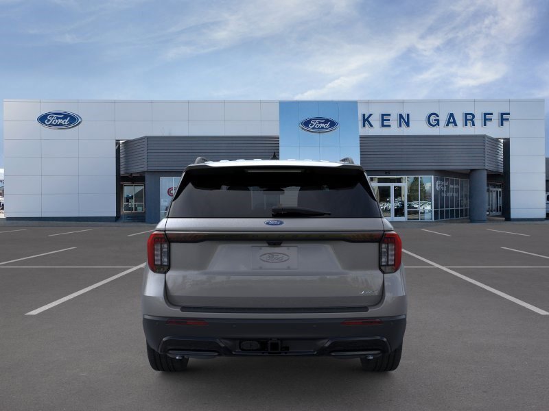 New 2026 Carbonized Gray Metallic Ford ST-Line image 5