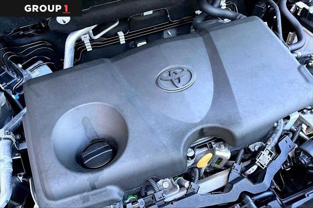 Certified Used 2024 SILVER SKY METALLIC Toyota  image 31