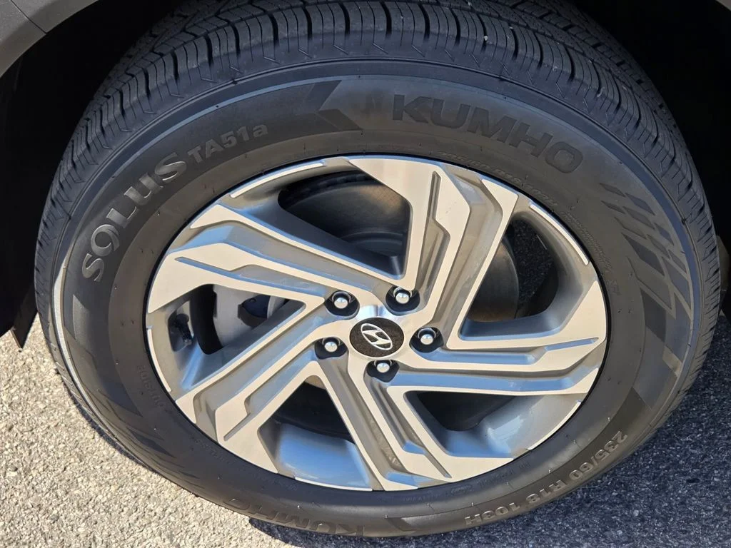 Used 2022 Gray Hyundai SEL image 12