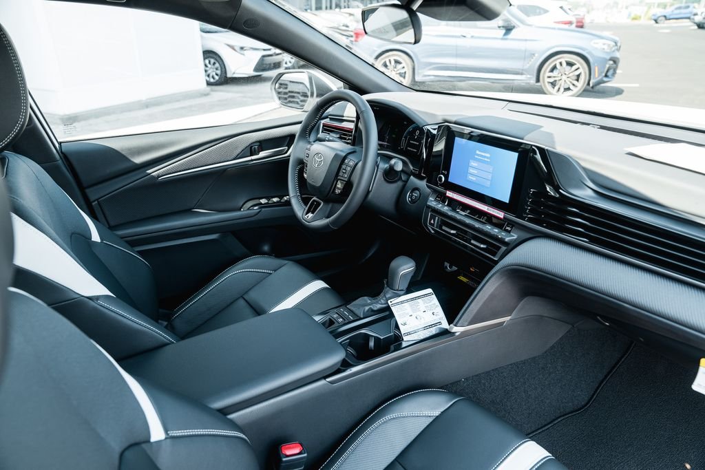 New 2026 Ice Cap Toyota SE image 9