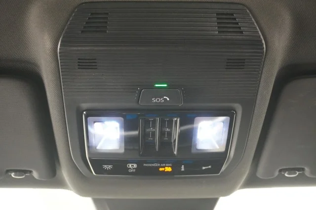 2025 Volkswagen Atlas Cross Sport SE w/Tech - Photo 25