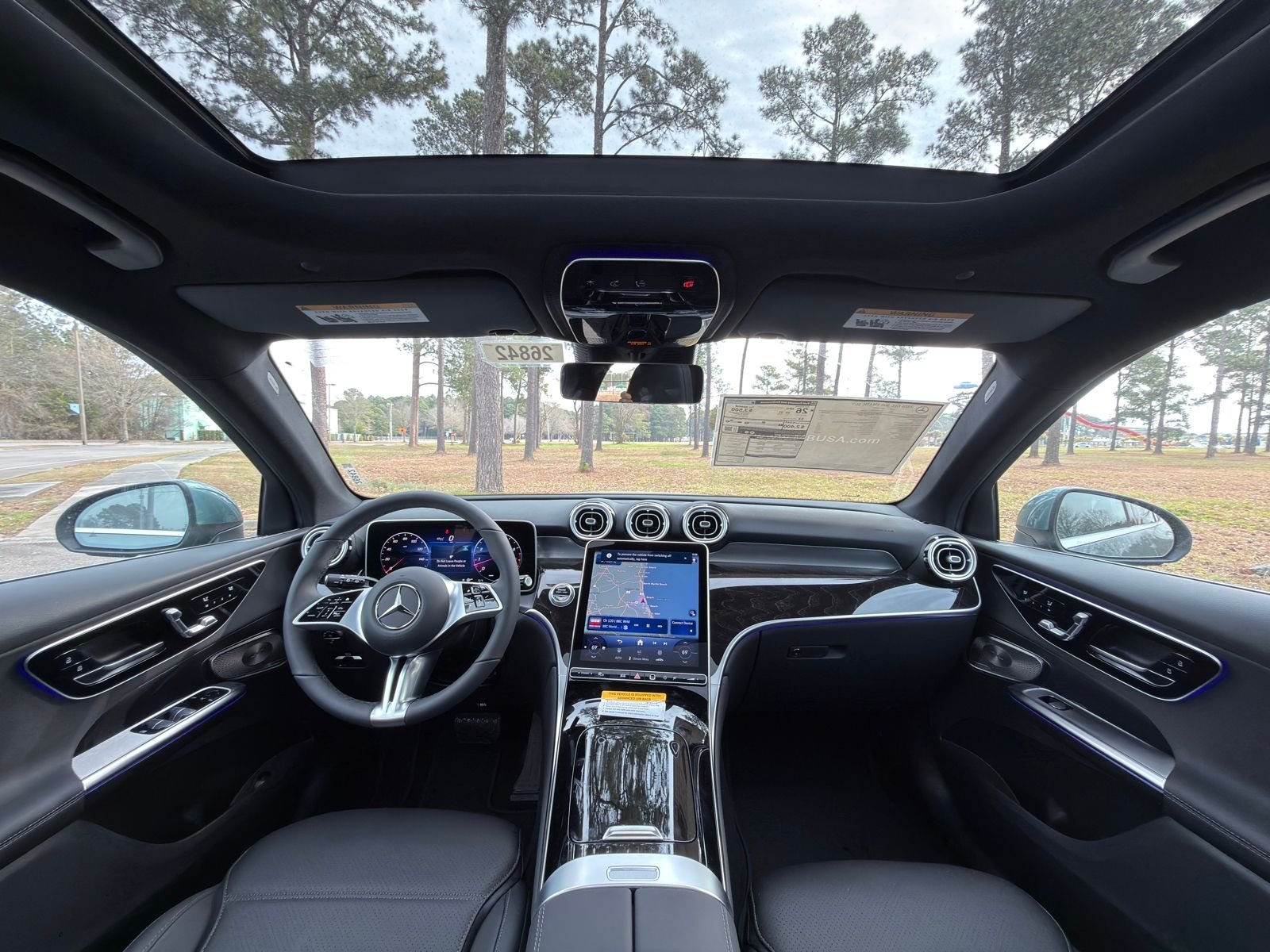 New 2026 Verde Silver Metallic Mercedes-Benz GLC 300 image 2