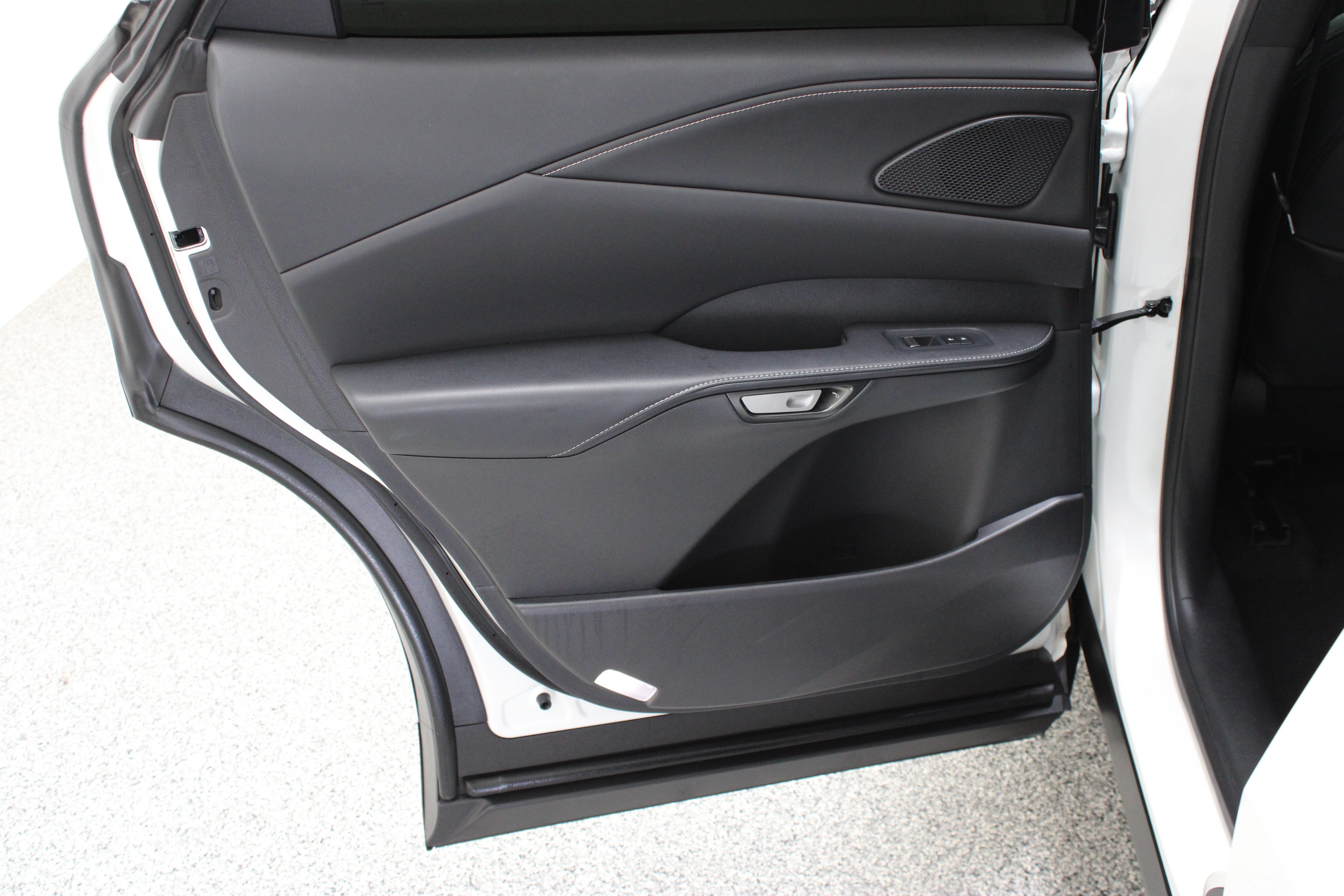 Used 2024 White Lexus RX 350 Premium Plus image 26