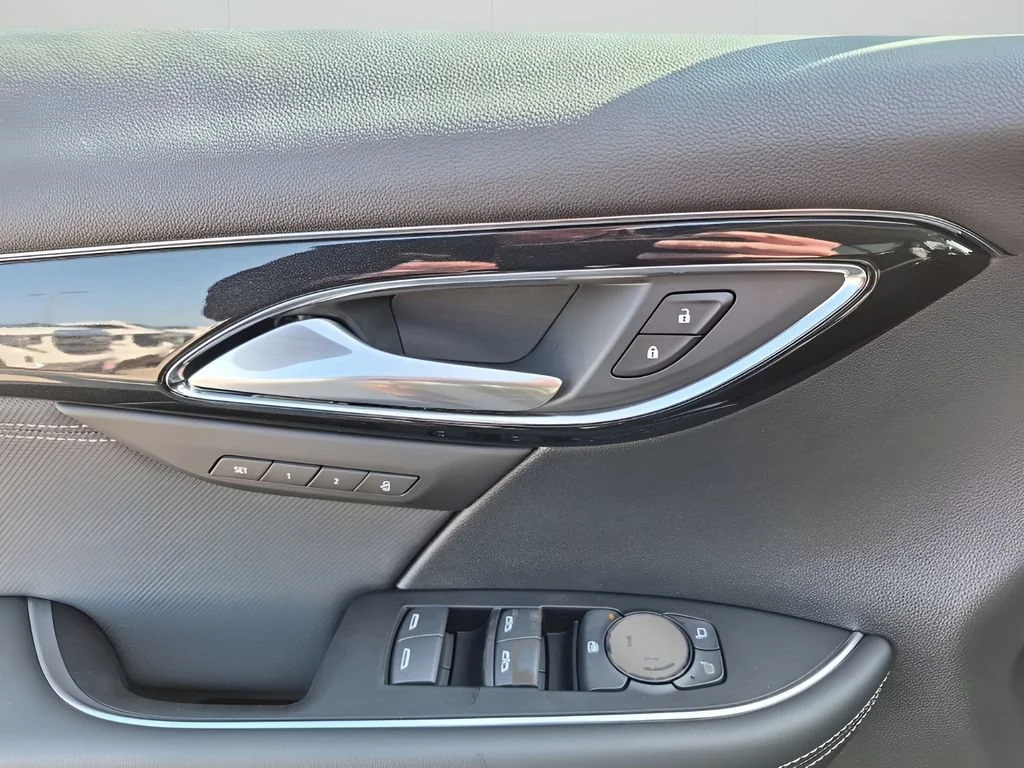 New 2026 Ebony Twilight Metallic Buick Preferred image 28