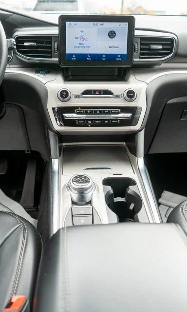 Used 2023 Silver Ford XLT image 15
