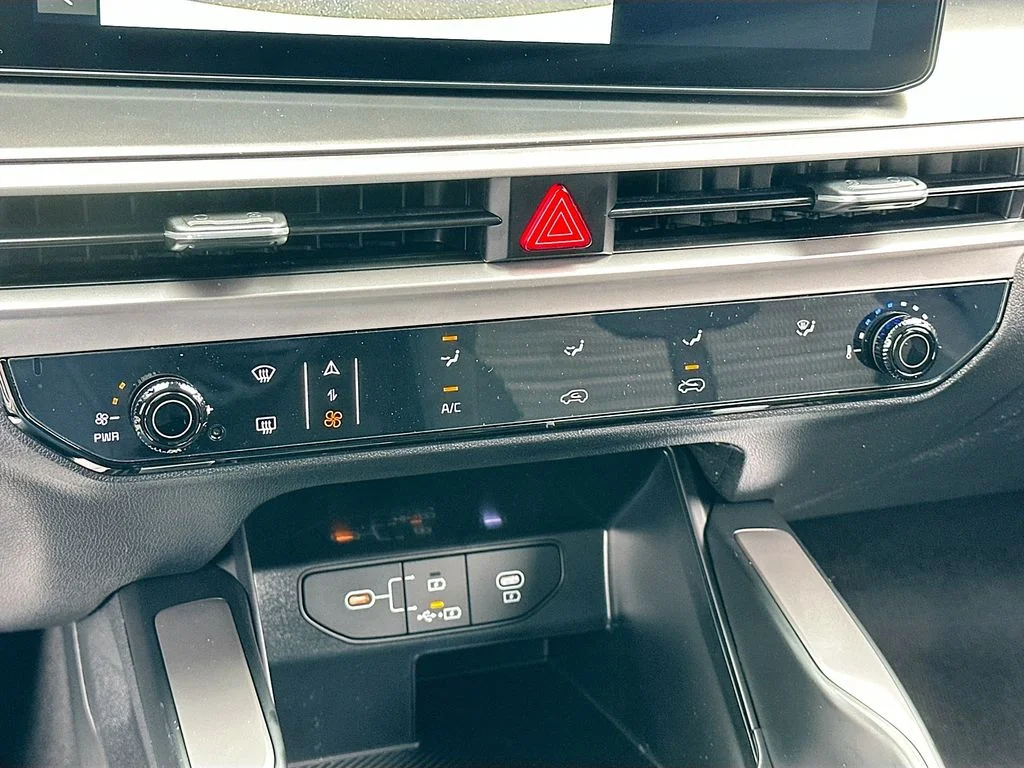 New 2026 Glacial White Pearl Kia LX image 15