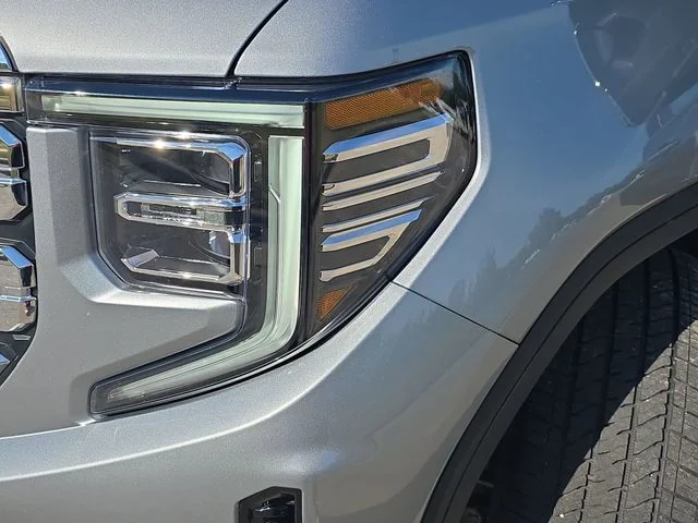 Used 2024 Silver GMC Denali image 32