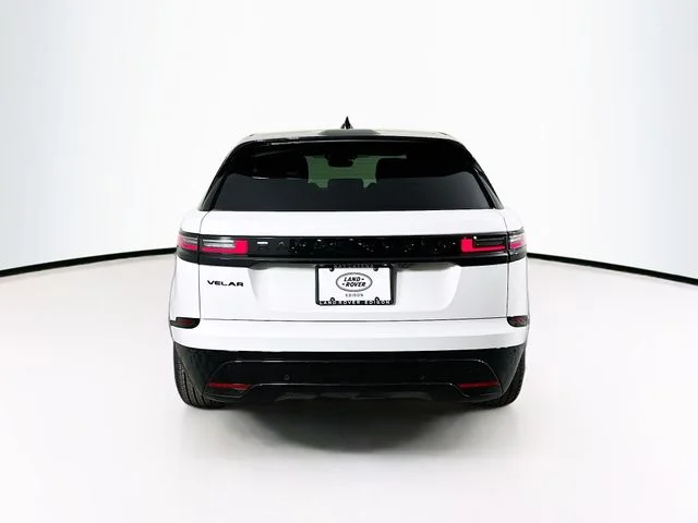 Certified Used 2026  Land Rover Dynamic SE image 6