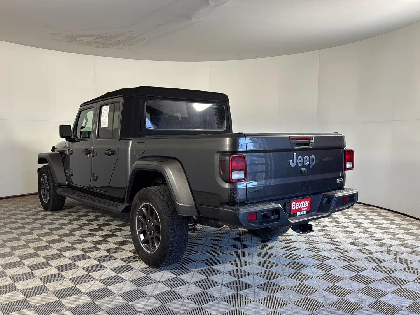 Used 2021 GRAY Jeep Overland image 6