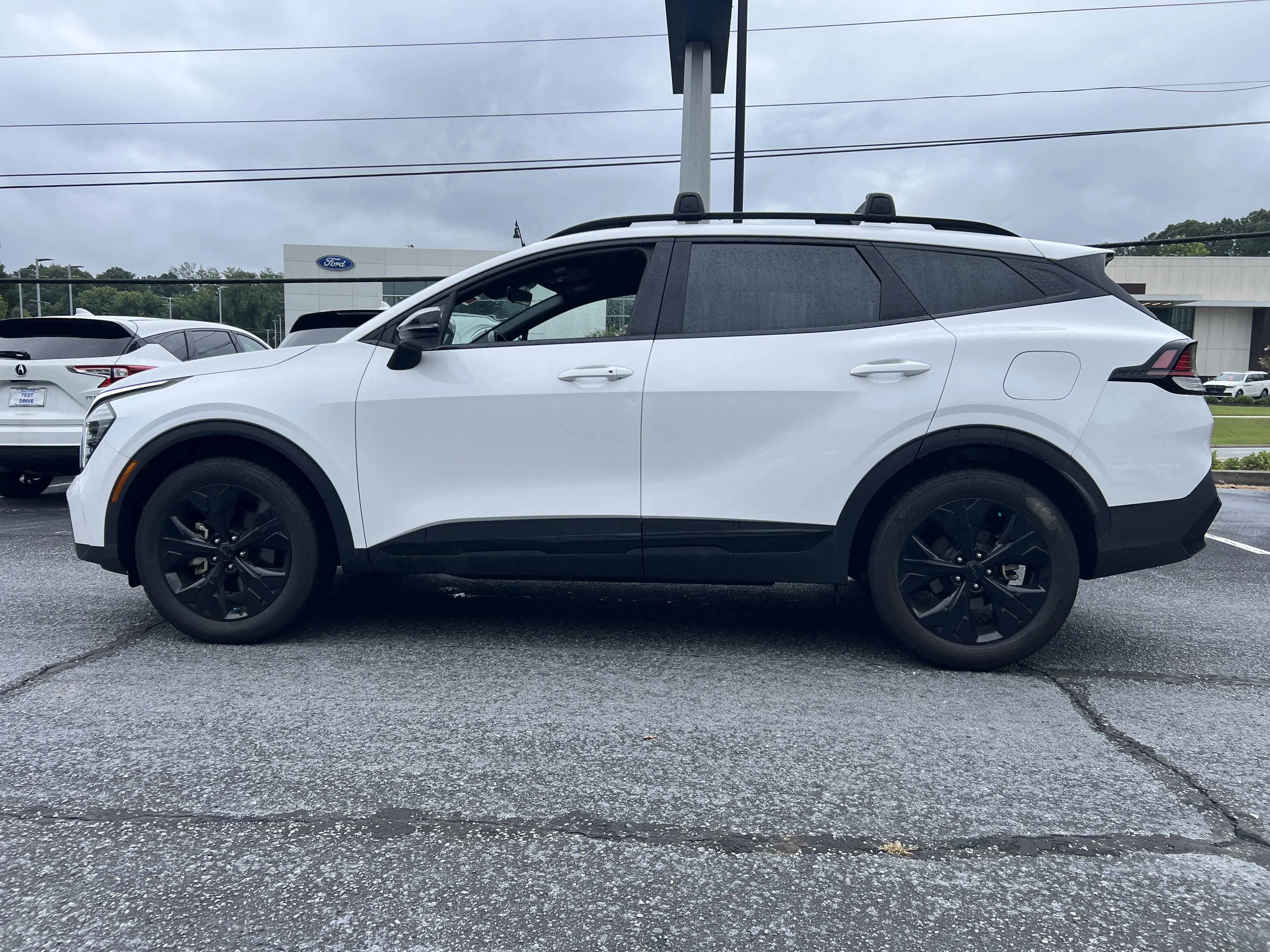 Used 2025 Glacial White Pearl Kia X-Line image 2