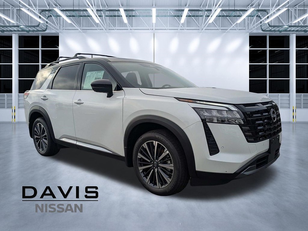 New 2026 Everest White Pearl TriCoat / Super Black Two-tone Nissan Platinum image 1