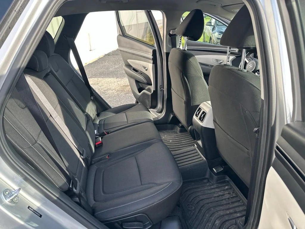 Used 2022 Silver Hyundai SEL image 13