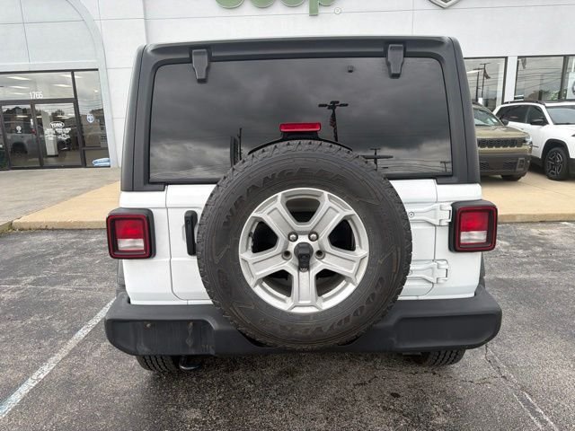 Used 2022 White Jeep Unlimited Sport S image 4