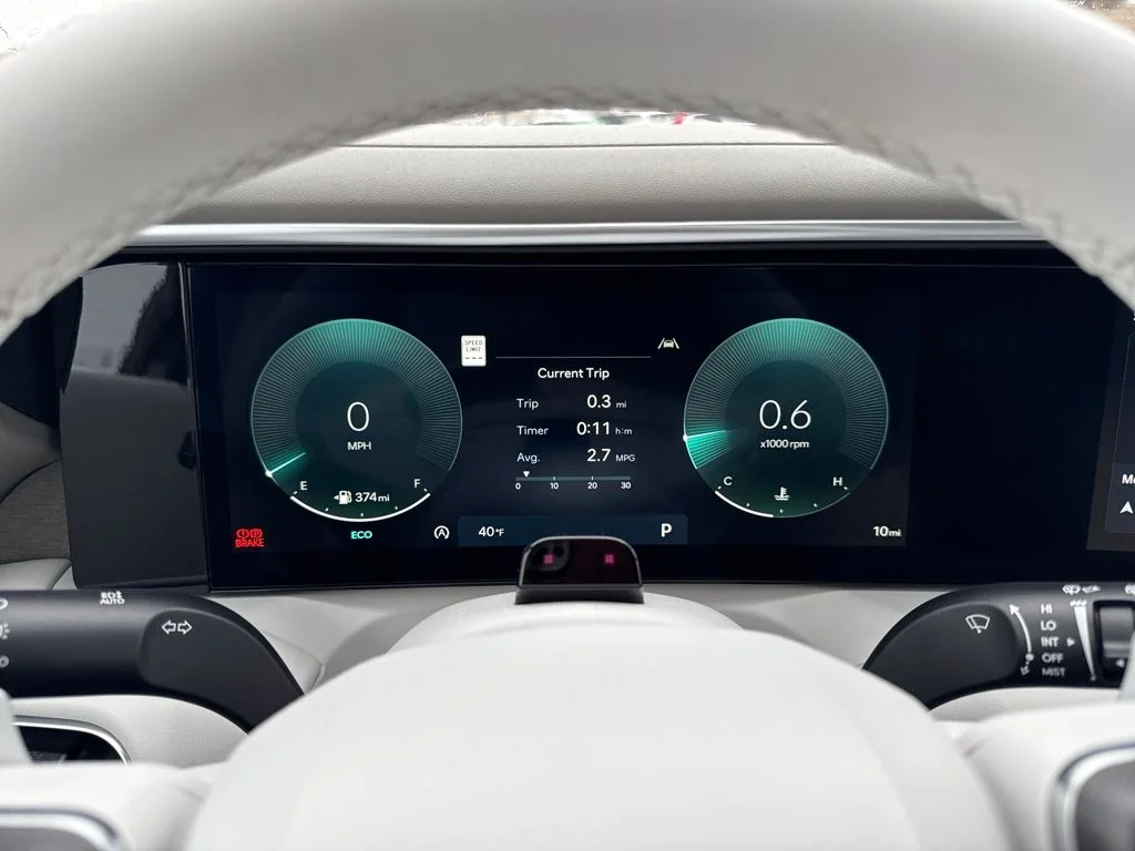 New 2026 Gray Hyundai SEL Premium image 15
