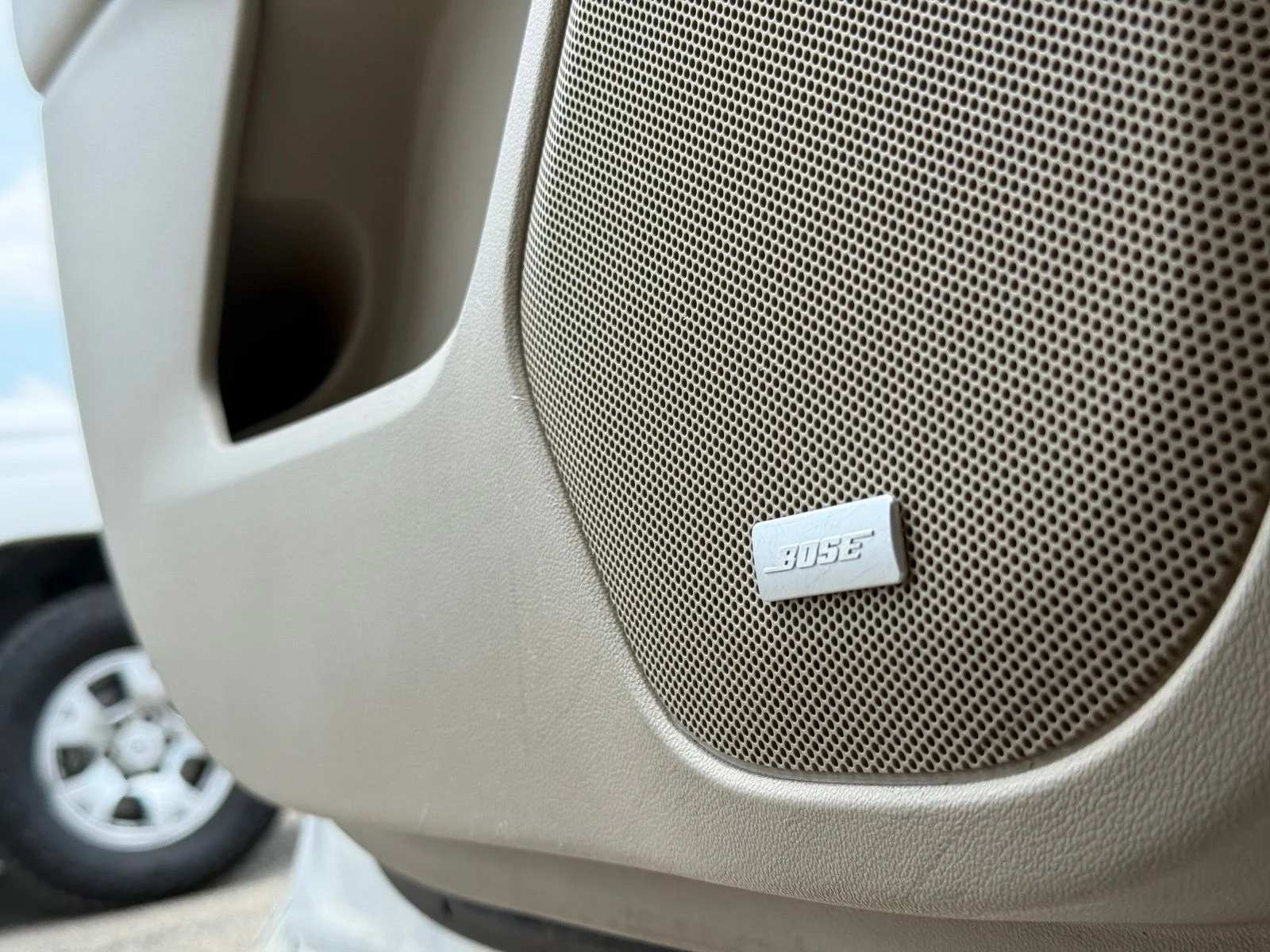 Used 2018 White GMC Denali image 15