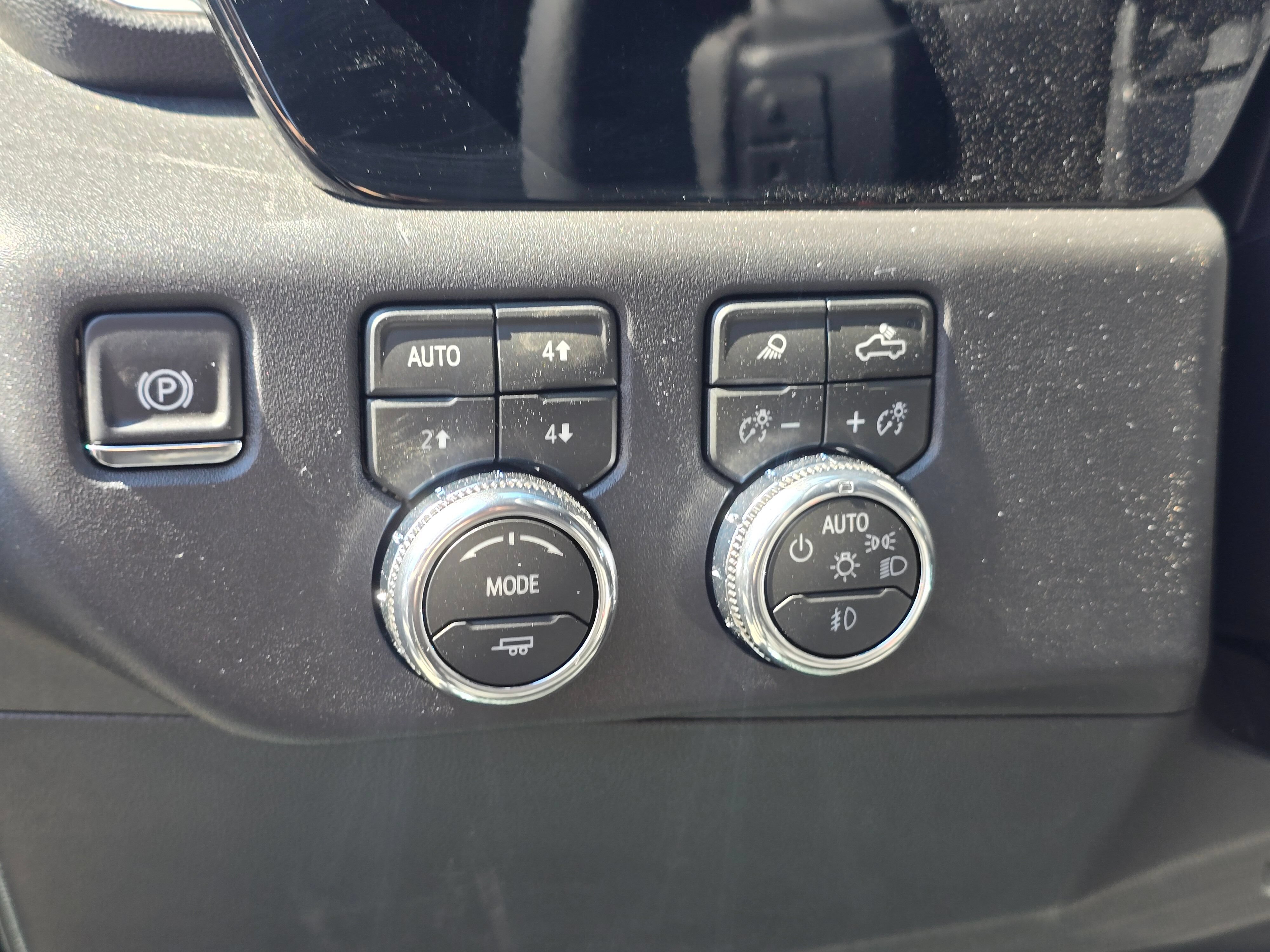 New 2026 Onyx Black GMC Elevation image 16