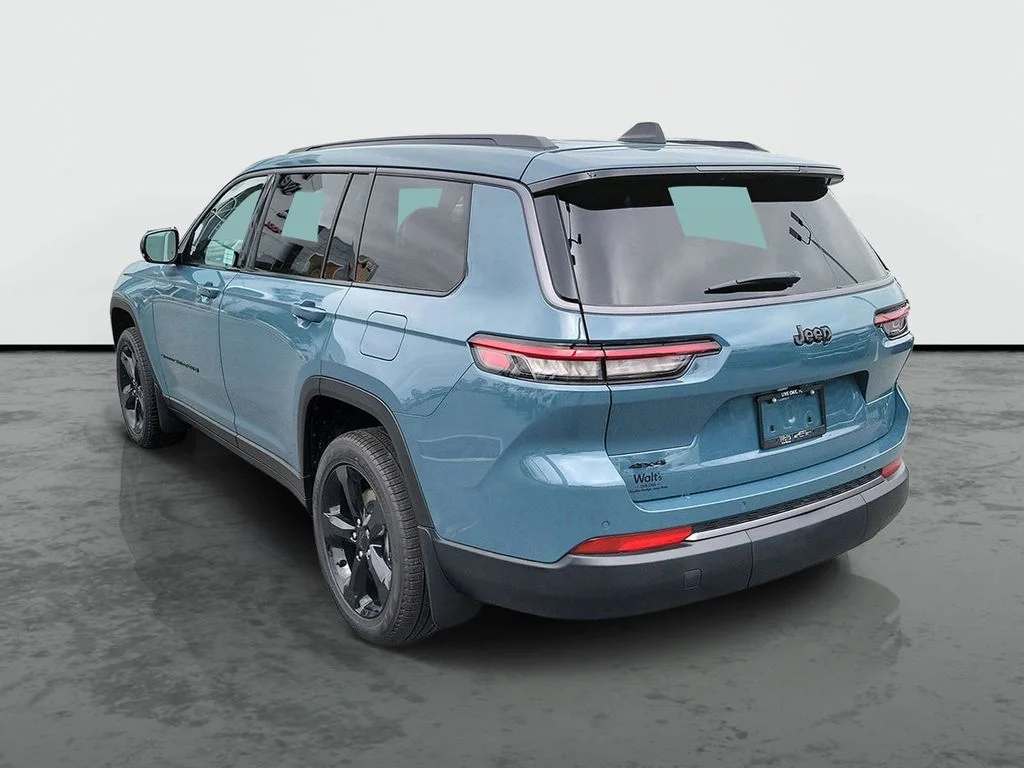 New 2026 Steel Blue Exterior Paint Jeep Limited image 3
