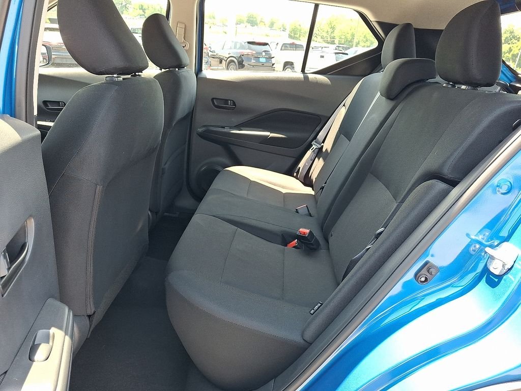 Used 2025 Blue Nissan S image 11