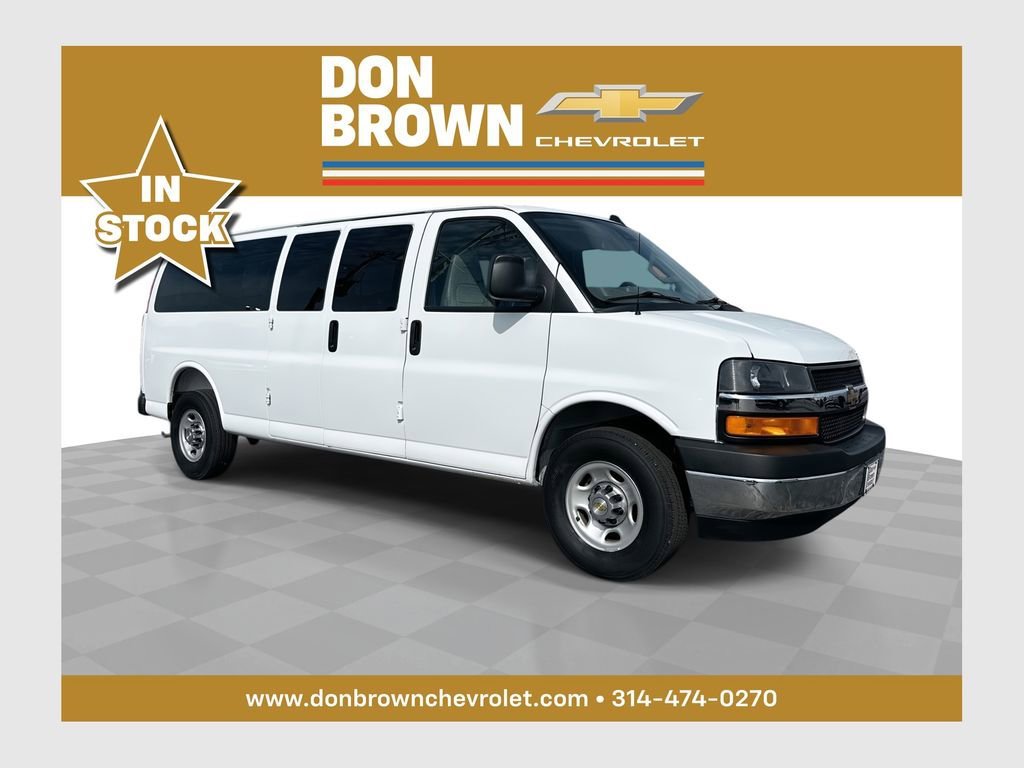 2025 Chevrolet Express 3500 LT Extended's photo