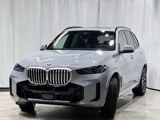 Used 2026 Brooklyn Grey Metallic BMW xDrive40i image 3