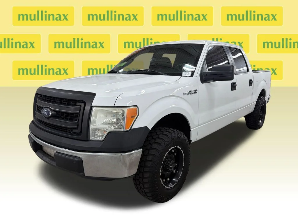 Used 2013 White Ford XL image 12