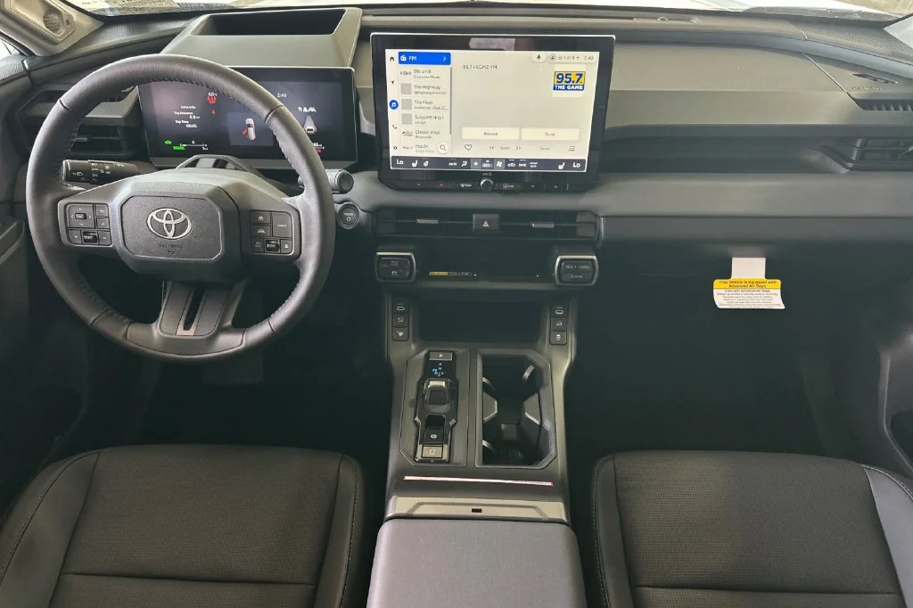 New 2026 Wind Chill Pearl <sup>1</sup> Toyota  Limited image 15